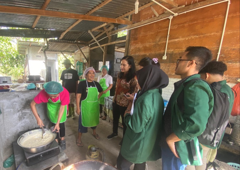 Tingkatkan Efisiensi Produksi, Tim Pengabdian Masyarakat USU Berikan Bantuan Kepada UMKM Bramstam Di Balige