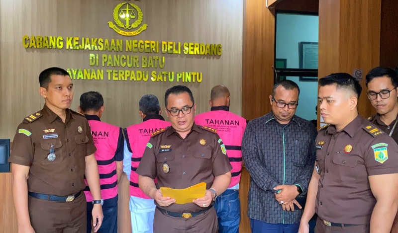 Cabjari Pancurbatu Tahan 3 Tersangka Dugaan Korupsi Pekerjaan Pagar UINSU Tuntungan