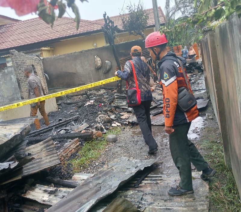 Rumah Terbakar Di Medan Marelan, Dua Penghuni Luka Bakar