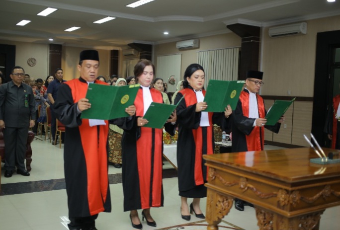 PT Medan Lantik Empat Ketua Pengadilan Negeri Baru