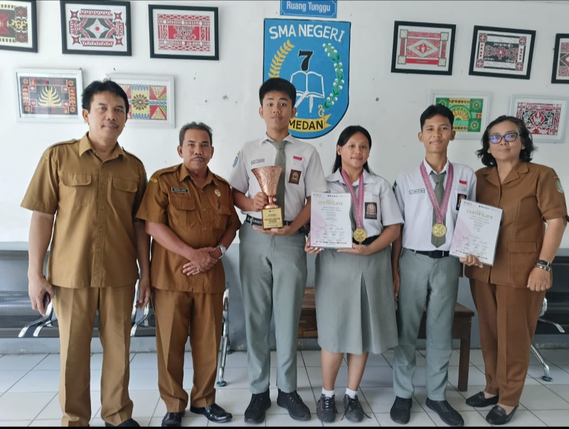 Siswa SMAN 7 Medan Raih Emas Ajang BICF Ke 13 Di Bali