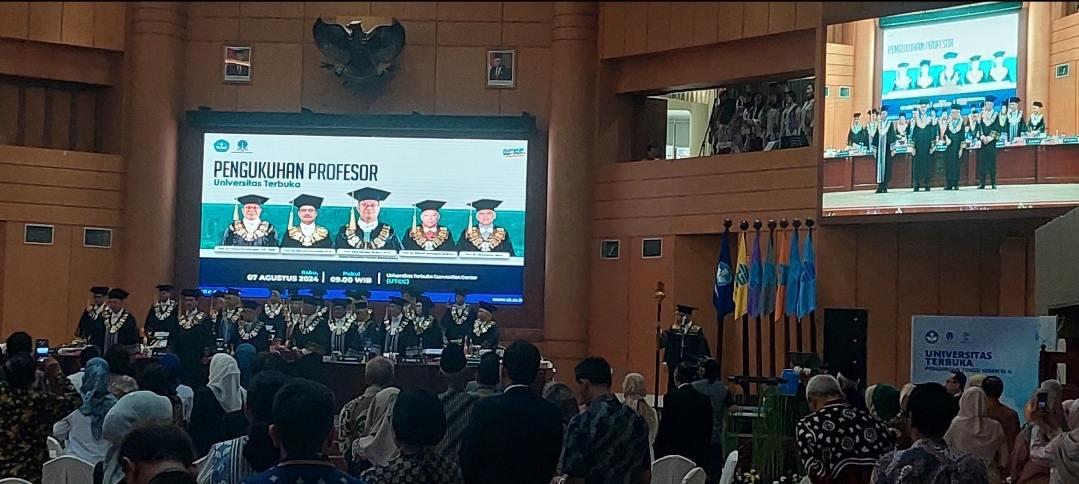 Tambah 4 Guru Besar Lagi, Rektor UT: Makin Banyak Ilmu Diraih Mahasiswa