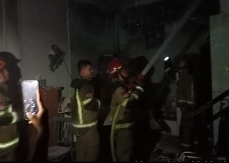Rumah Terbakar Di Medan Sunggal, Ayah Tewas, Anak Luka Parah