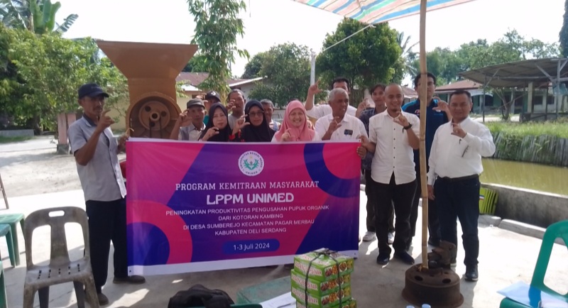 Dosen Unimed Tingkatkan Produktivitas Pengusaha Pupuk Limbah Kotoran Kambing