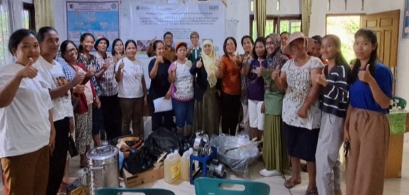 LPPM USU Lakukan Pendampingan Usaha Bawang Goreng Di Desa Simangulampe