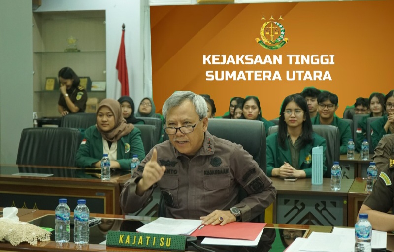Anak Dan Ibu Kandung Akhirnya Berdamai, Hingga September 2024 Kejatisu Sudah Hentikan 76 Perkara Dengan Humanis