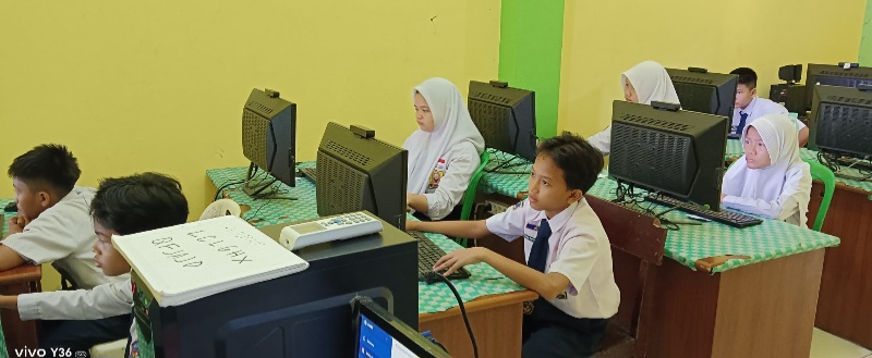 45 Siswa SMPN 7 Medan Ikuti Asesmen Nasional Berbasis Komputer