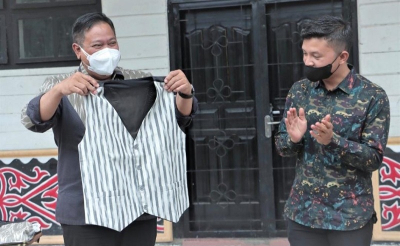 Raih Dua Medali Emas PON, Eddy Berutu Sebut Lando Sihombing Bukti Dairi Unggul Dairi Maju