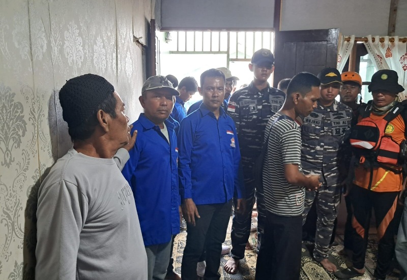 HNSI Kota Medan, Basarnas Dan TNI AL Temukan Nelayan Tenggelam Di Belawan