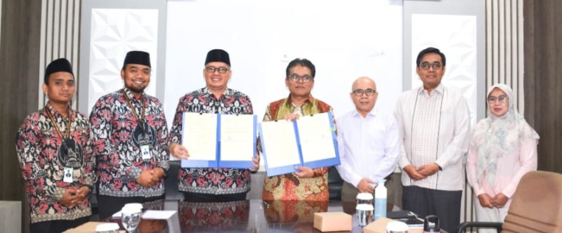 Rektor UIN Syarif Hidayatullah Jakarta - Ketua Yayasan Doktor Haji Maratua Simanjuntak MoU