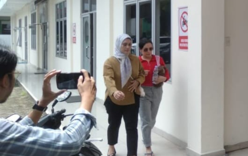 Ratu Entok Jalani Pemeriksaan