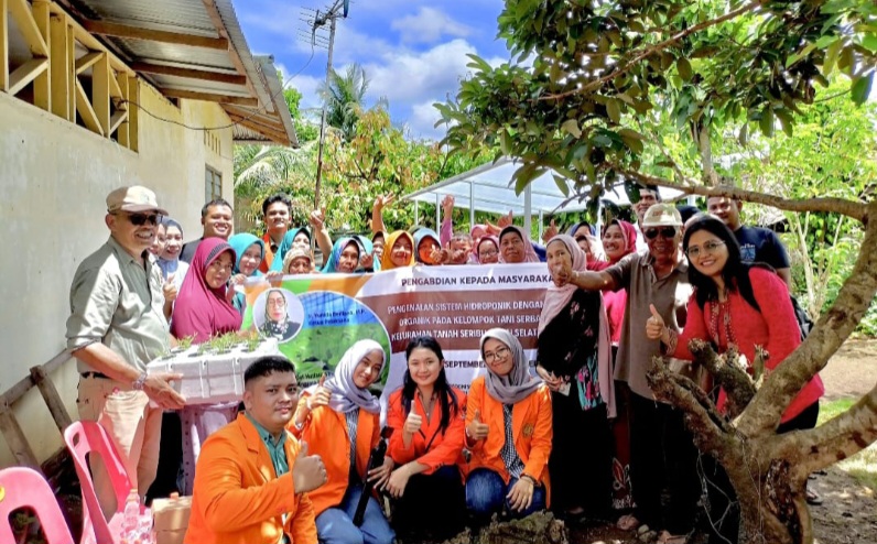 Gelar Pengabdian Masyarakat UTND Medan Beri Peralatan Berkebun Hidroponik
