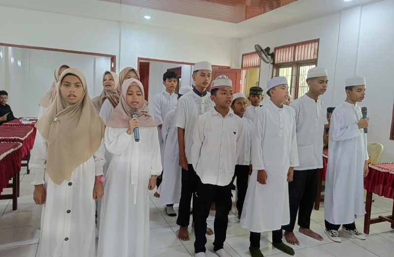 Siswa SMP Islam Terpadu YP Al Yasiriyah Bersaudara Lulus Hafal Alquran Dan Hadis