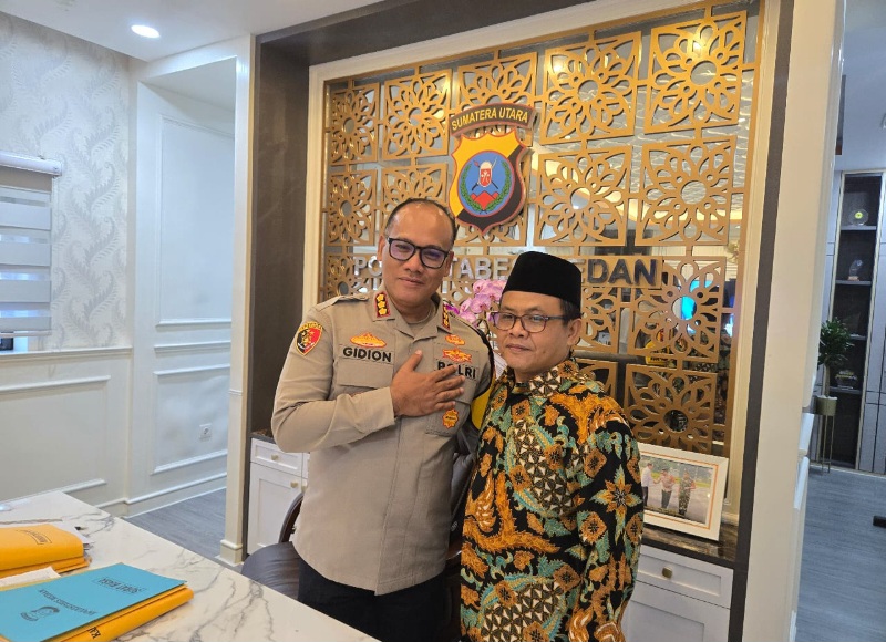 KH Akhmad Khambali Jalin Silaturrahim Dengan Kapolrestabes Medan