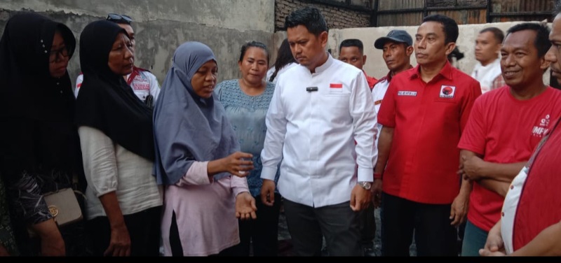 Di Tengah Kesibukan Sebagai Calon Wali Kota Medan, Ridha Sempatkan Diri Kunjungi Korban Kebakaran Di Jalan Malaka