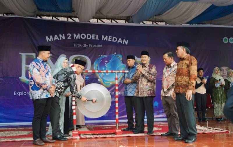 Ketua Komisi VIII DPR RI : Kompetisi Expo Sesi 7 MAN 2 Model Sarana Penguasaan Bahasa Yang Mudah