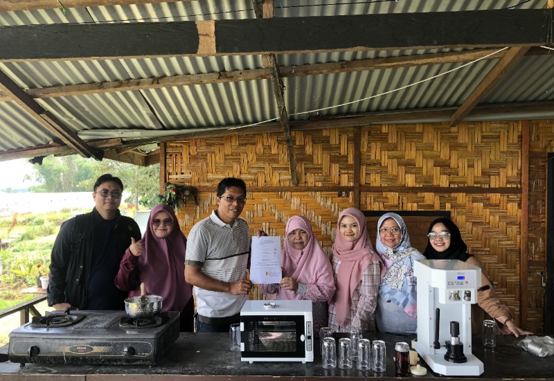 Dari Kebun Krisan Hingga Minuman Siap Saji, Inovasi Baru Desa Binaan USU