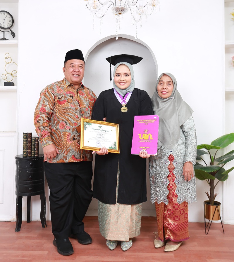 Sarah Mumtaz Wisudawan Terbaik UINSU Tahun 2024 Raih IPK 3.92