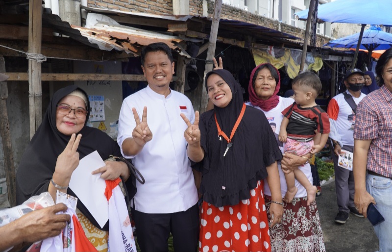 Kunjungi Pasar Bersama Mandala, Prof Ridha: Pedagang Pasar Itu Pahlawan Bagi Daerah