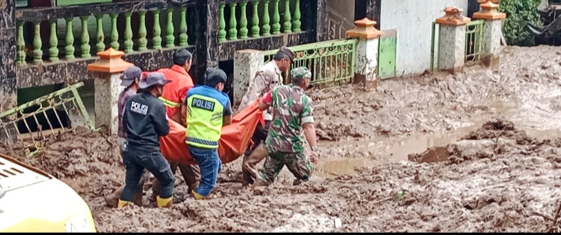 Kodam I/BB Turunkan Tim PRCPB Cari Korban Hilang Akibat Longsor Di Tanah Karo