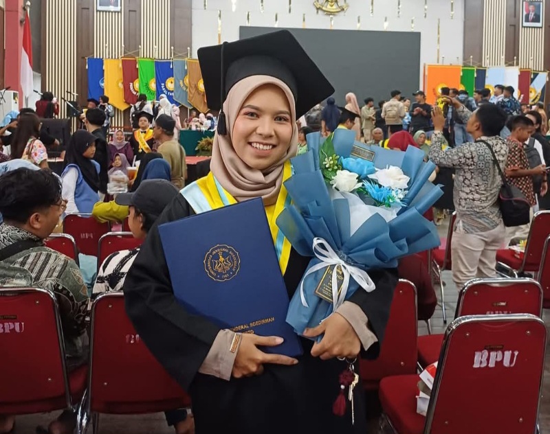 Aimmaturriyadiyah Hasibuan Kuliah Satu Tahun Raih IPK 3.53