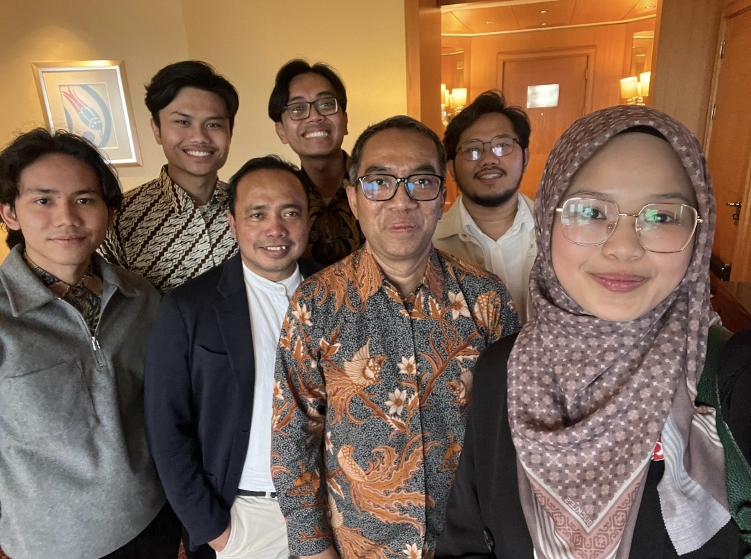 Kunjungi Mahasiswa Indonesia di Luar Negeri, Ini Pesan Mendiktisaintek Brian Yuliarto