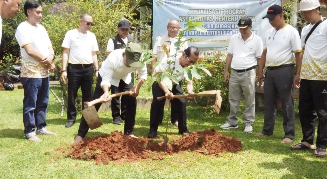 Tanam Pohon dan Lepas Satwa di Hari Bumi ke-55, Dirjen Bimas Buddha: Bentuk Nyata Asta Protas Menteri Agama