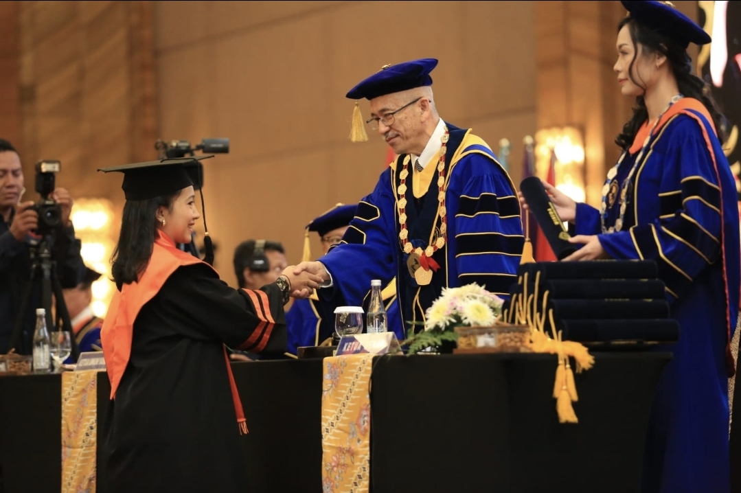 Ukrida Wisuda 319 Mahasiswa, Rektor: Siap Jadi Agen Perubahan Berdampak Positif Bagi Masyarakat