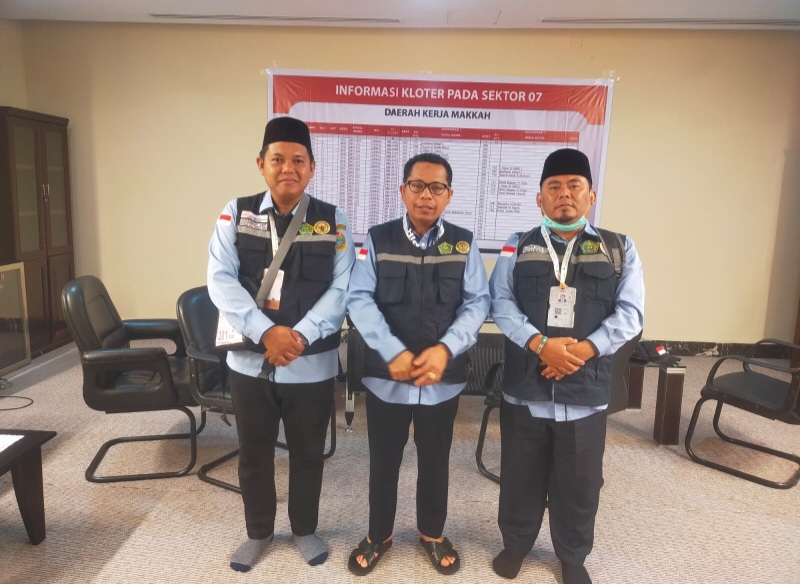 Petugas Kloter 09 KNO Koordinasi ke Sektor 7 Perihal Kartu Nusuk