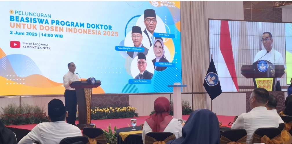 Baru 25 Persen Dosen di Indonesia Berkualifikasi Doktor, Kemdiktisaintek Luncurkan PDDI