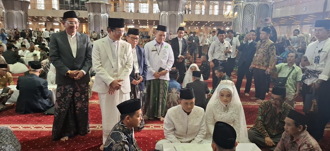 Disaksikan Menteri Agama, 100 Pasangan se-Jabodetabek Nikah Massal di Masjid Istiqlal