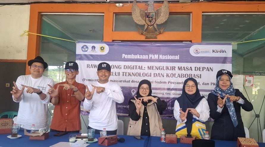 Universitas Terbuka Dorong Digitalisasi Desa Rawakalong Lewat Program PkM Nasional