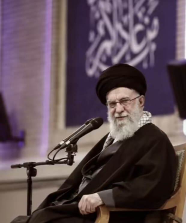 Media Israel Klaim Khamenei Tewas, Iran Konfirmasi Pemimpinnya Selamat
