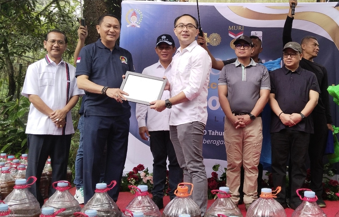 Ribuan Liter Eco Enzym Dituang ke Cisadane, Gemabudhi: Kerja Nyata Cegah Kerusakan Alam