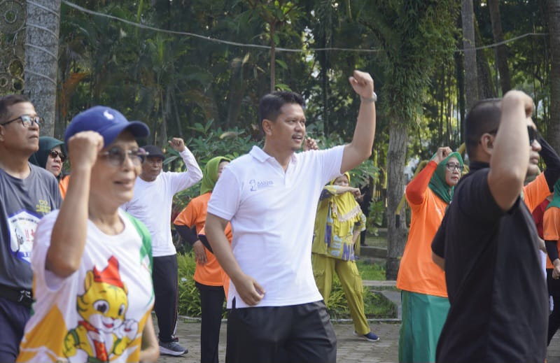 Ikuti Senam Bersama Ratusan Anggota Komunitas Di Medan, Prof Ridha: Realisasi Program Sehat Jiwa Dan Raga