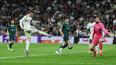 Liga Champions: Valverde Hatrik, Madrid Gilas Man City
