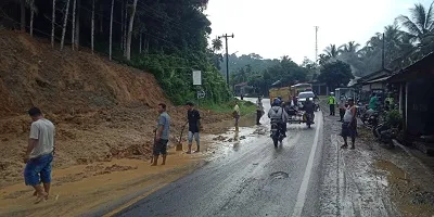 Longsor Di Jalan Medan-Pancurbatu Ganggu Kelancaran Lalulintas