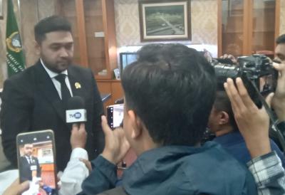 Ditetapkan Pimpinan 9 Fraksi Dan 4 Wakil Ketua Minus Golkar