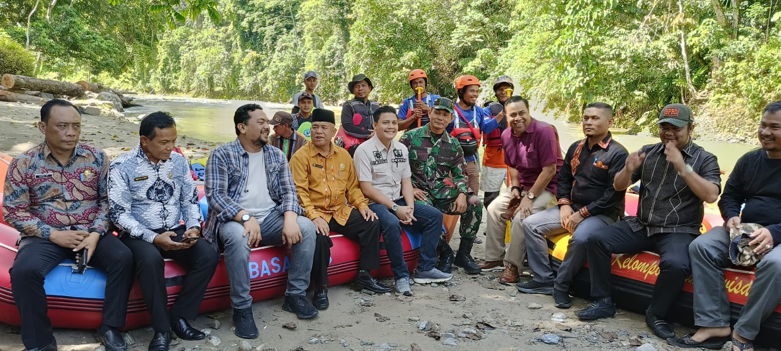 Tim Survei Tinjau Lokasi Arung Jeram Di Agara