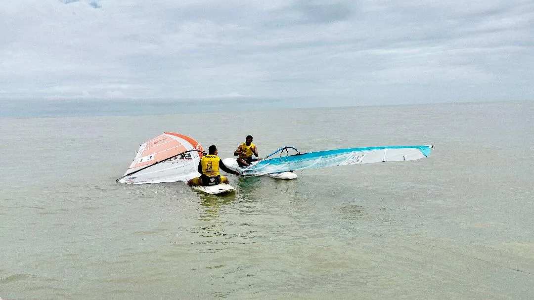 Lomba Layar Pora Ditunda Lagi