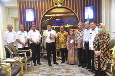 Tim Peneliti Tanah Ulayat USU Diterima Gubernur Sumsel