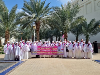 Jamaah Umrah Adliyah Tiba Di Makkah Laksanakan Umrah
