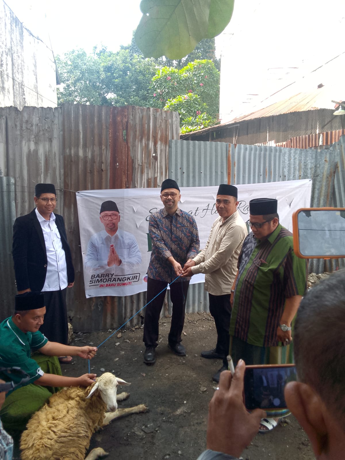 Balon Gubsu Barry Simorangkir Bersilaturahmi Ke PCNU Kota Medan