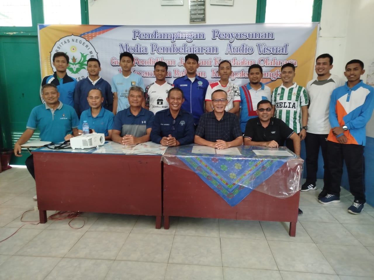 Dosen FIK Unimed Edukasi Guru PJOK Buat Media Pembelajaran Audio Visual