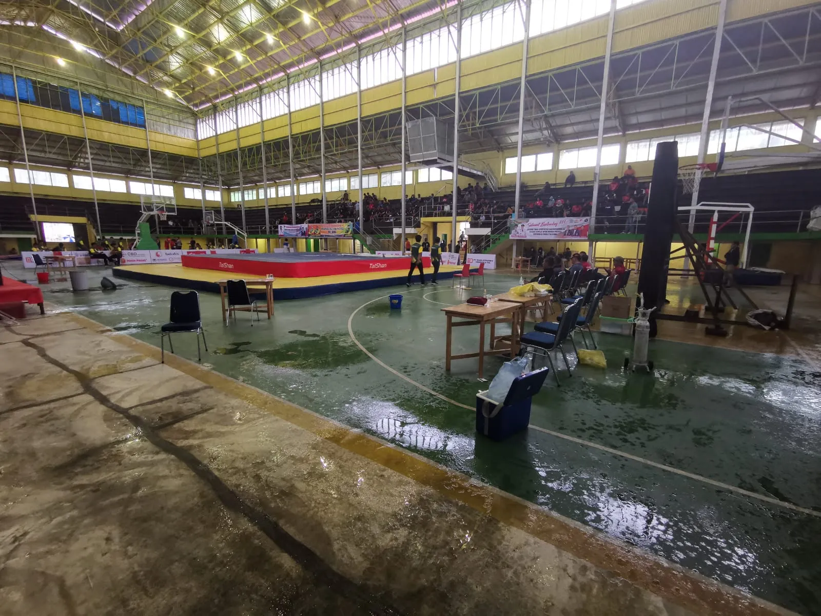 Gor Jl. Veteran Tergenang Air, Pertandingan Wushu Terhenti