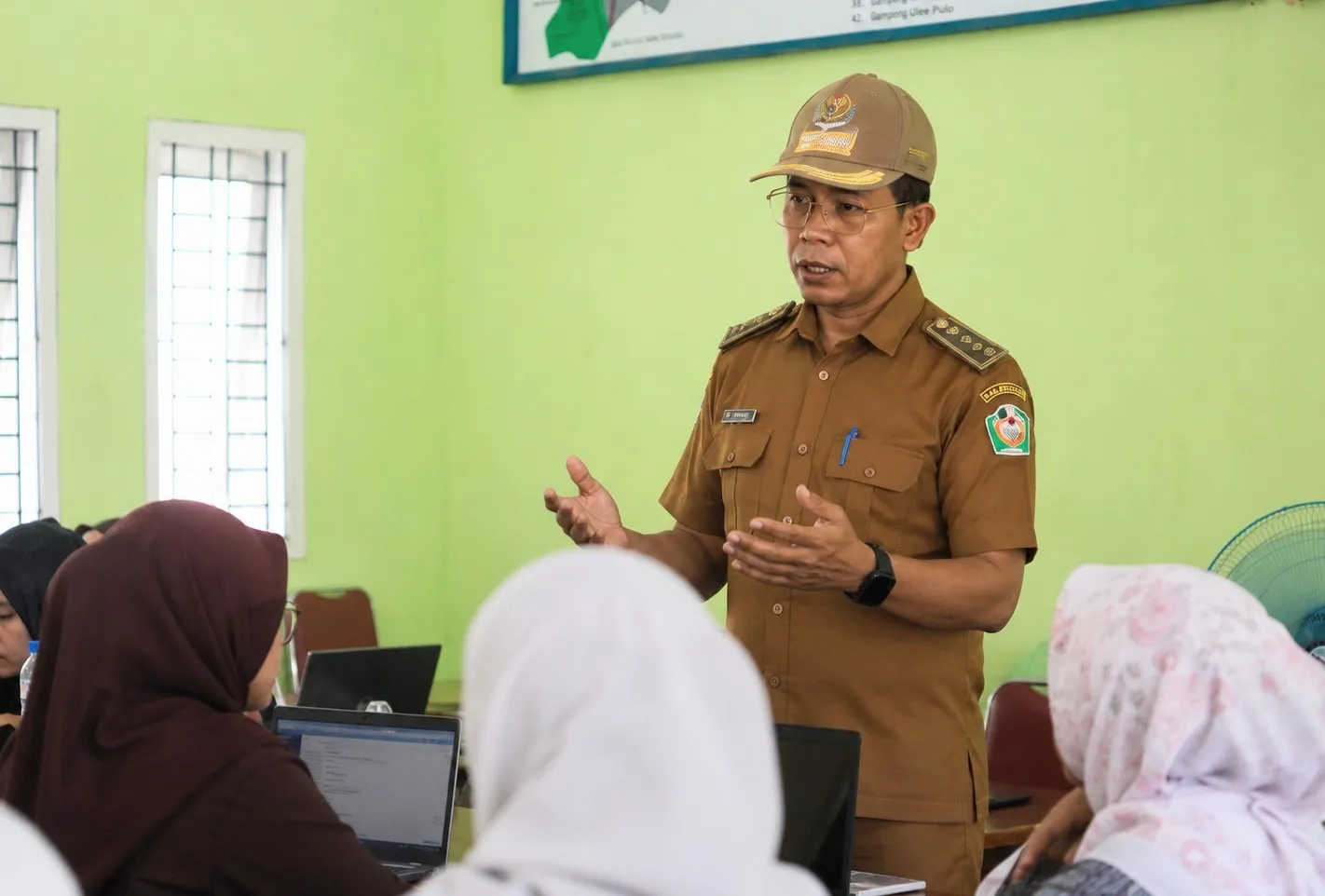 Camat Peukan Baro Percepat Penginputan Data SIGAP