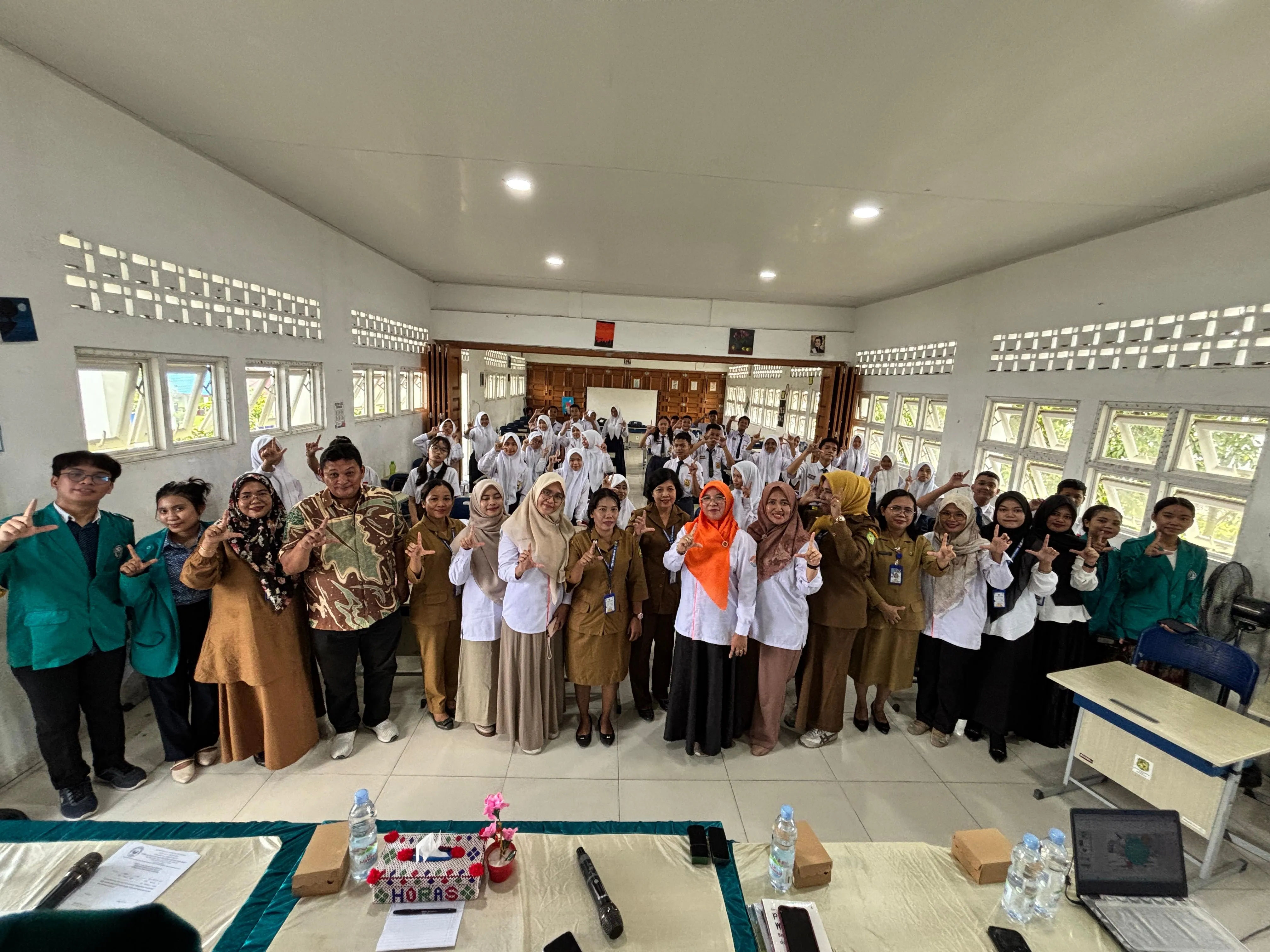 LPPM Unimed Bekali Siswa SMPN 23 Medan Literasi Digital Berbasis Budaya Lewat Cerpen