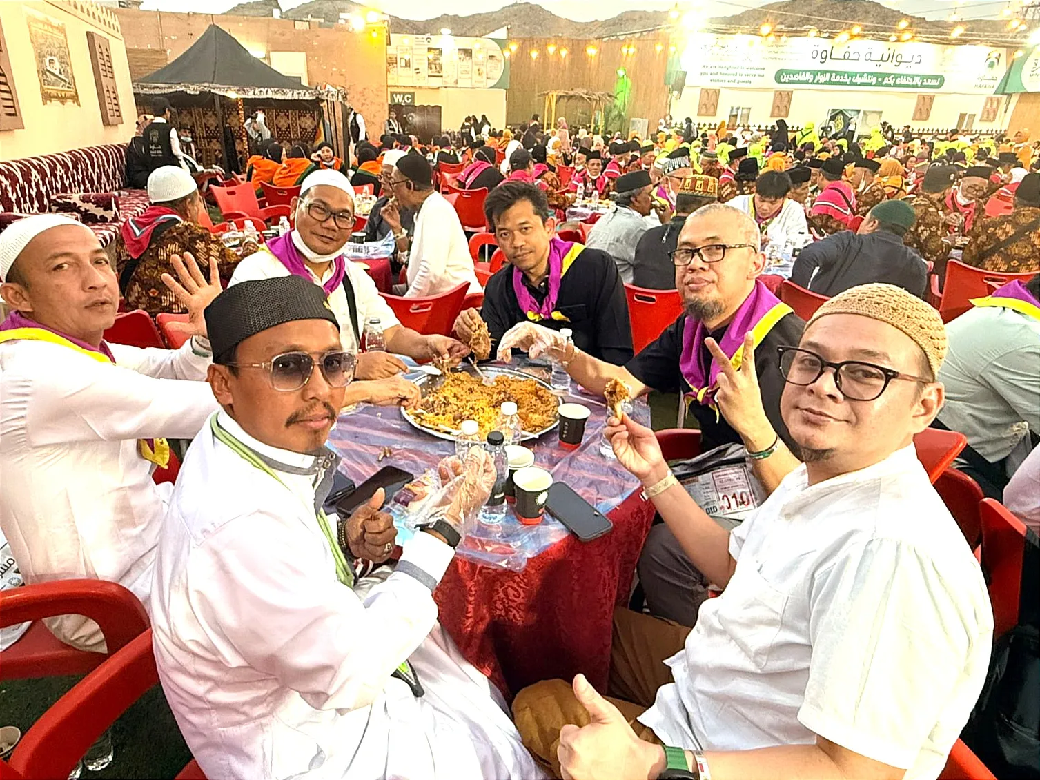 Calhaj KBIHU An Nur Medan Dijamu Makan Malam Internasional Di Makkah