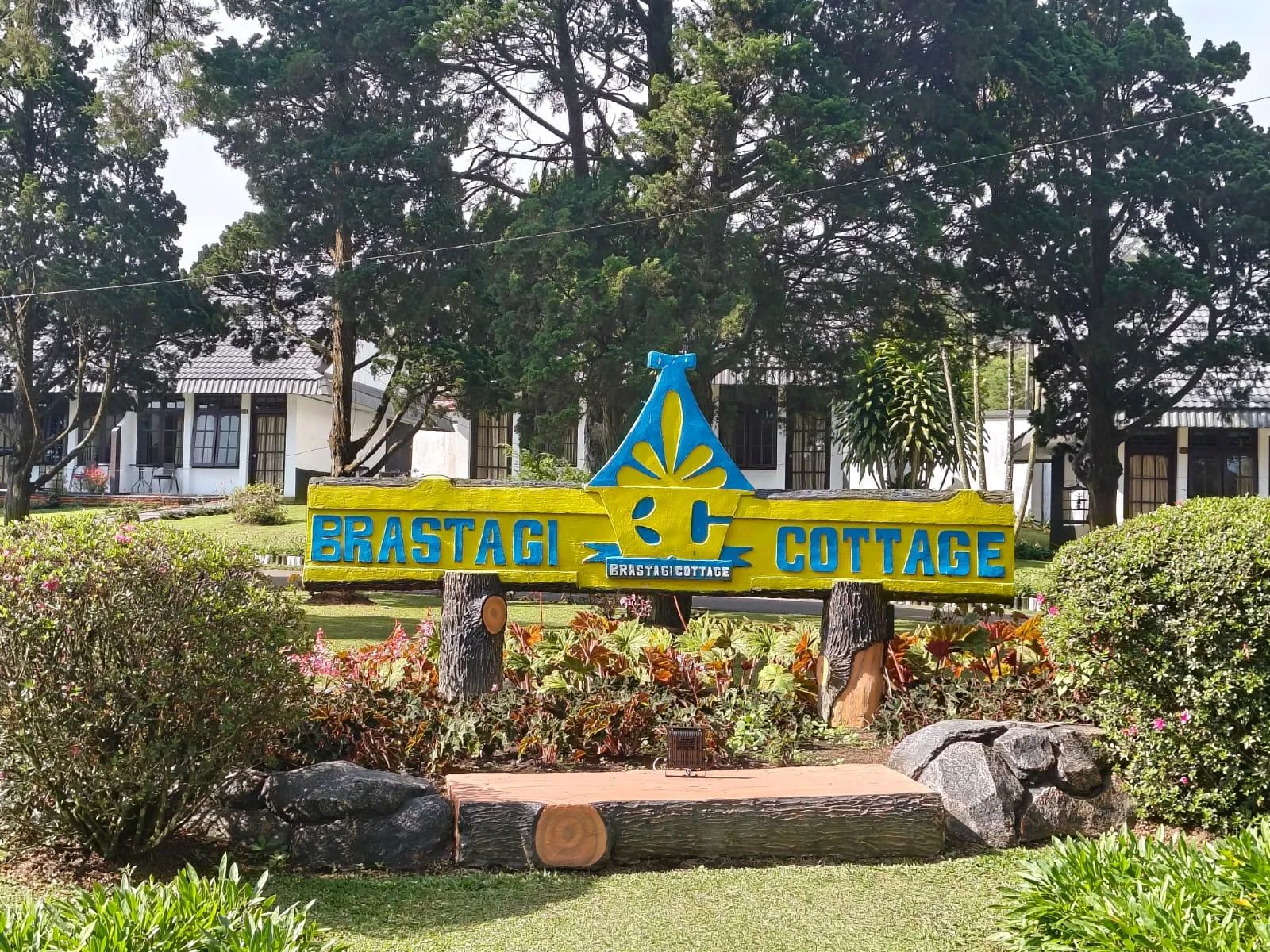 Liburan Hangat Bersama Keluarga, Menikmati Pesona Alam di Brastagi Cottage