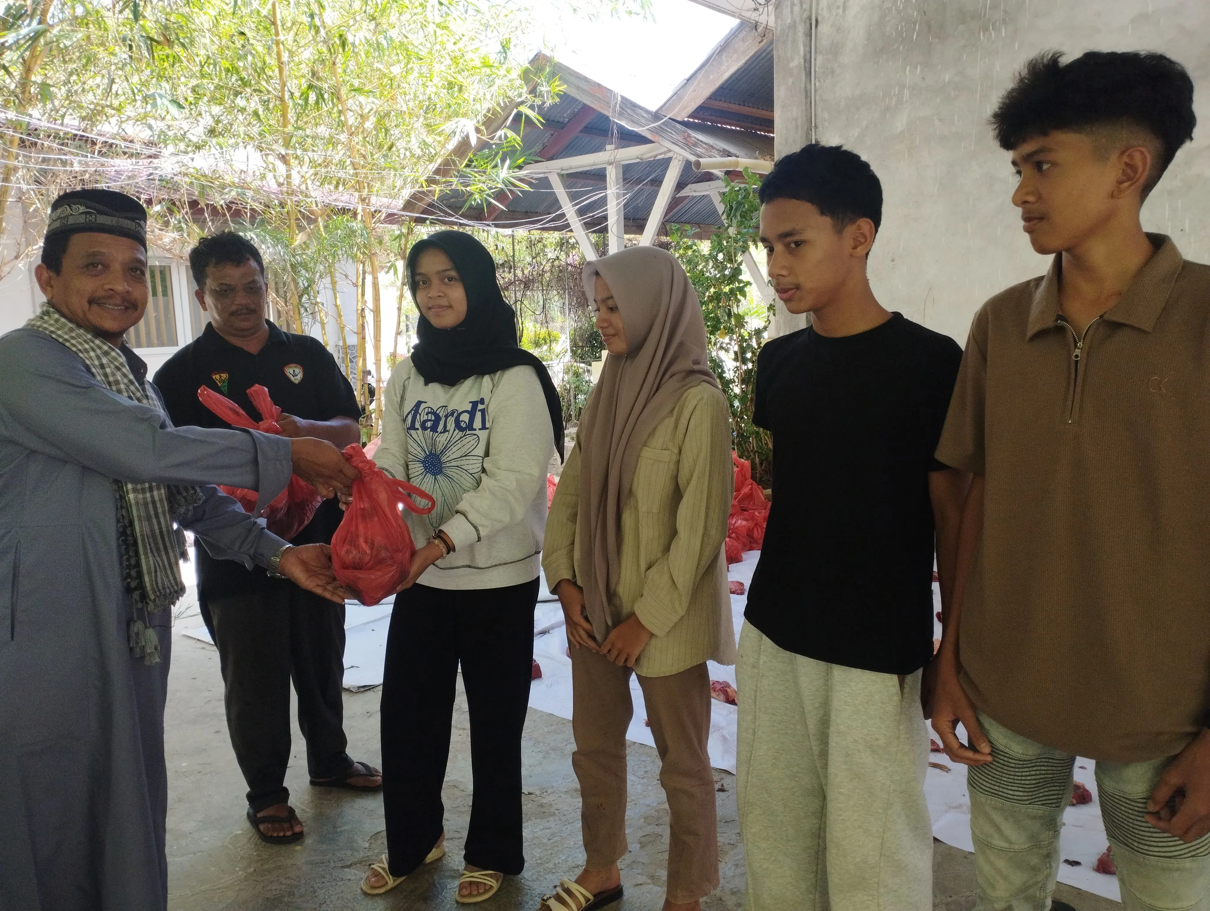 Semangat Berbagi Idul Adha, Siswa Dan Guru SMA Negeri 9 Banda Aceh Sembelih 9 Sapi Kurban